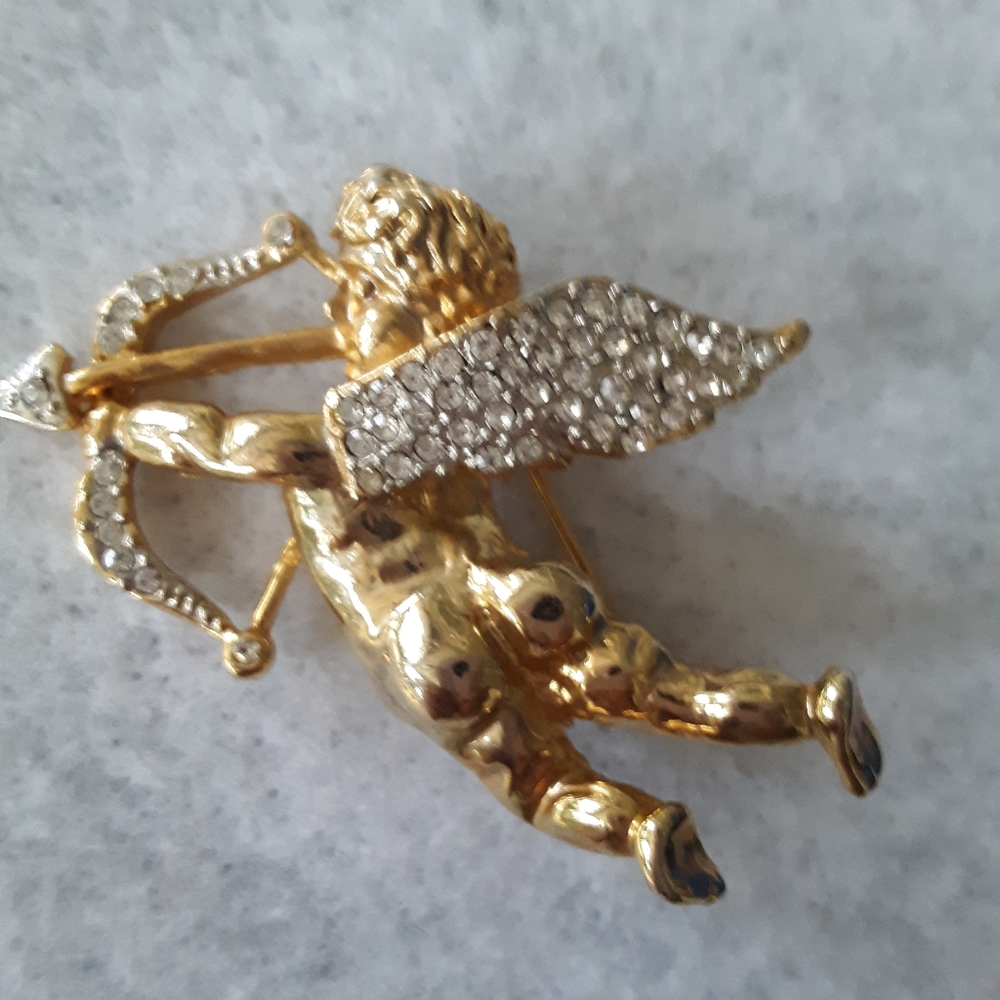 Jewelry Vintage Angel pin, broach. Gold. Collectable. Retro.